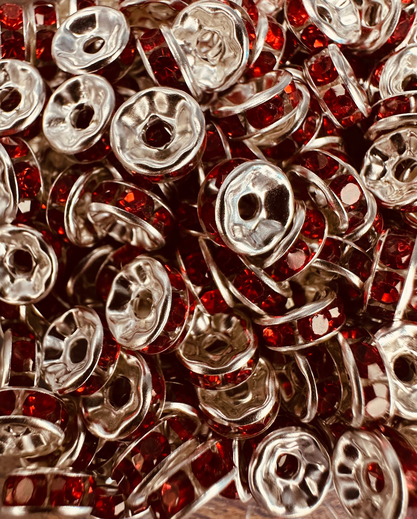 Séparateurs STRASS 8mm (couleurs variées)